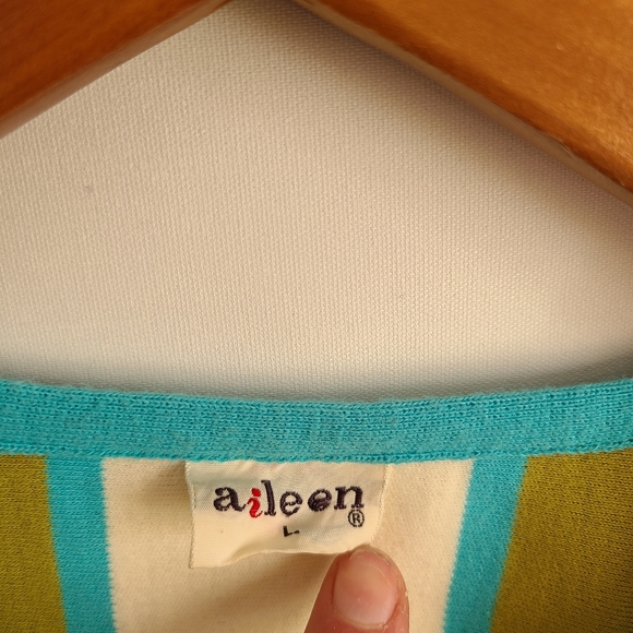 Vintage Striped Sweater - Picture 4 of 6